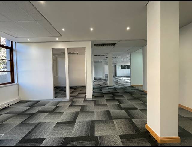 489M² OFFICE TO LET IN SANDTON CENTRAL